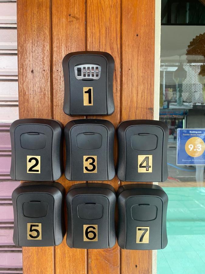 Boonnark Bed Night Bazaar No Car Parking Apartman Csiangmaj Kültér fotó
