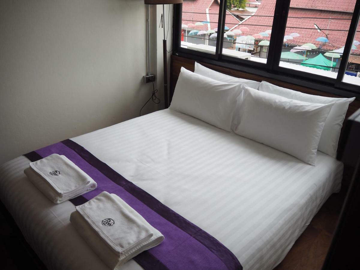 Boonnark Bed Night Bazaar No Car Parking Apartman Csiangmaj Kültér fotó