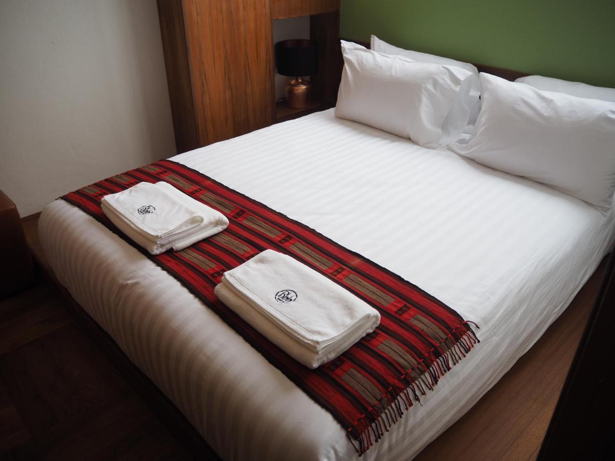 Boonnark Bed Night Bazaar No Car Parking Apartman Csiangmaj Kültér fotó